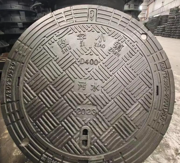 凤凰镇球墨铸铁防沉降井盖展示